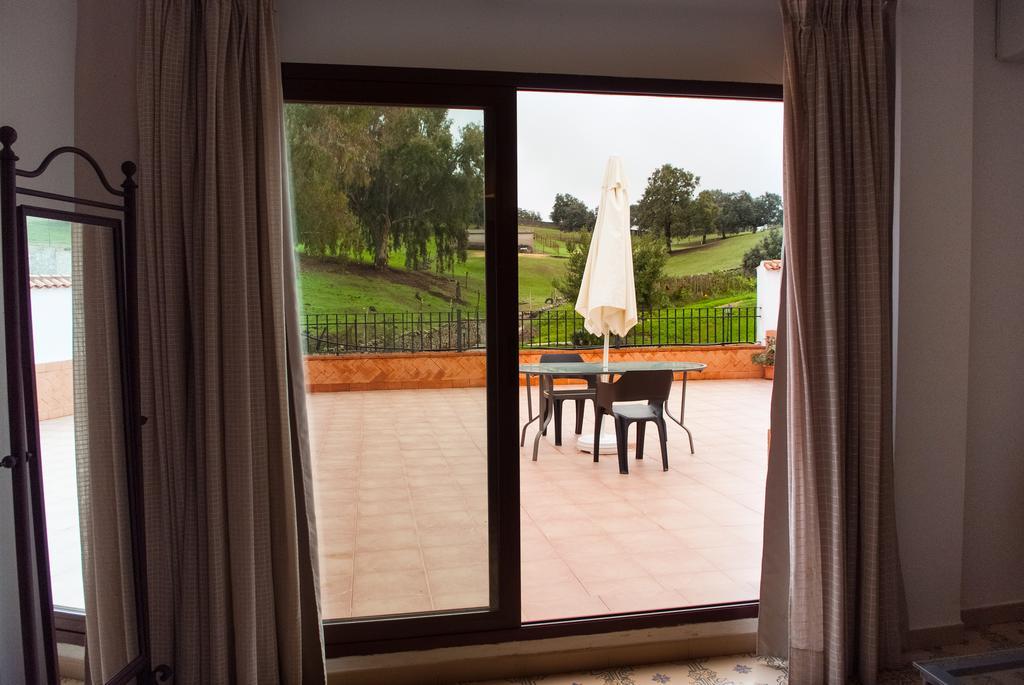 Apartamentos La Venta Del Charco Cardeña Quarto foto