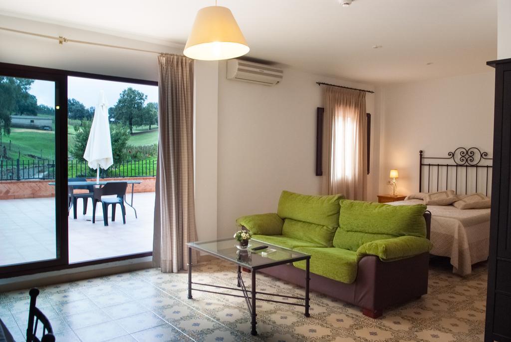 Apartamentos La Venta Del Charco Cardeña Quarto foto