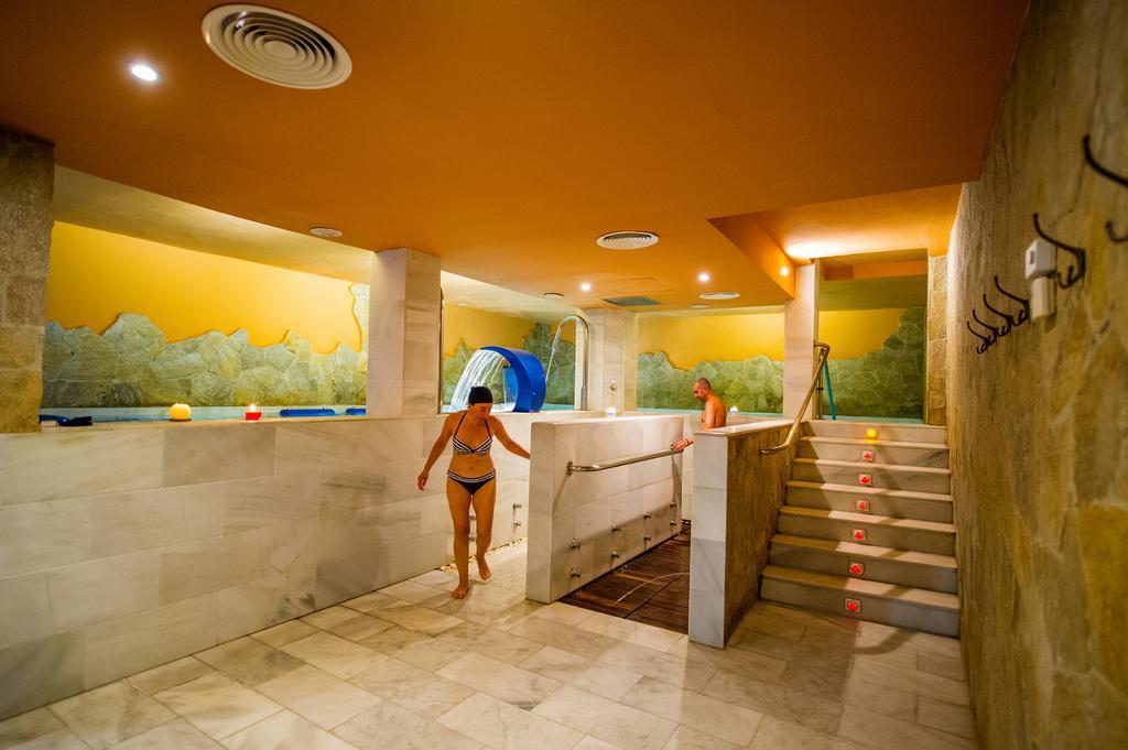 Apartamentos La Venta Del Charco Cardeña Exterior foto