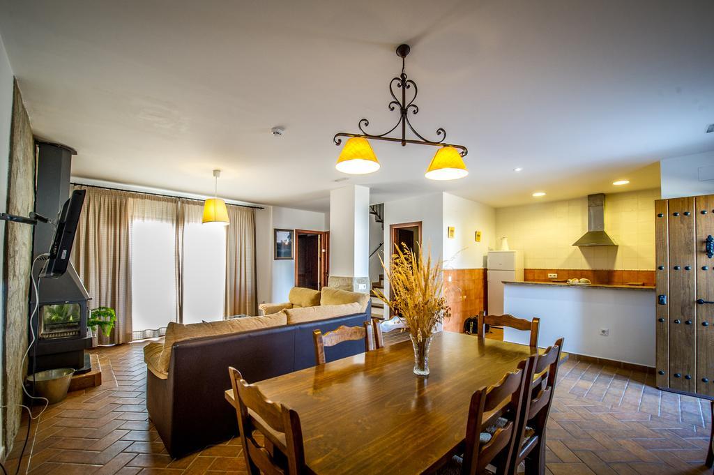 Apartamentos La Venta Del Charco Cardeña Exterior foto
