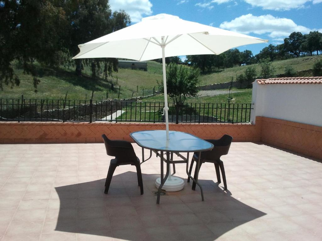 Apartamentos La Venta Del Charco Cardeña Quarto foto
